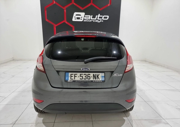 Ford Fiesta cena 17700 przebieg: 39000, rok produkcji 2016 z Poddębice małe 211